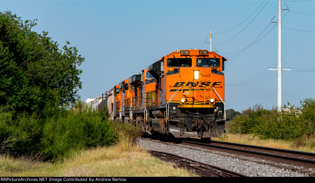 BNSF on KCS Laredo Sub